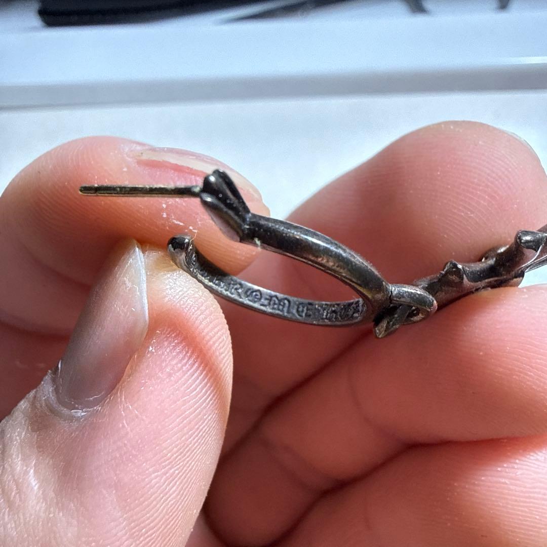 クロムハーツピアス　タイニーCHクロスフープ両耳