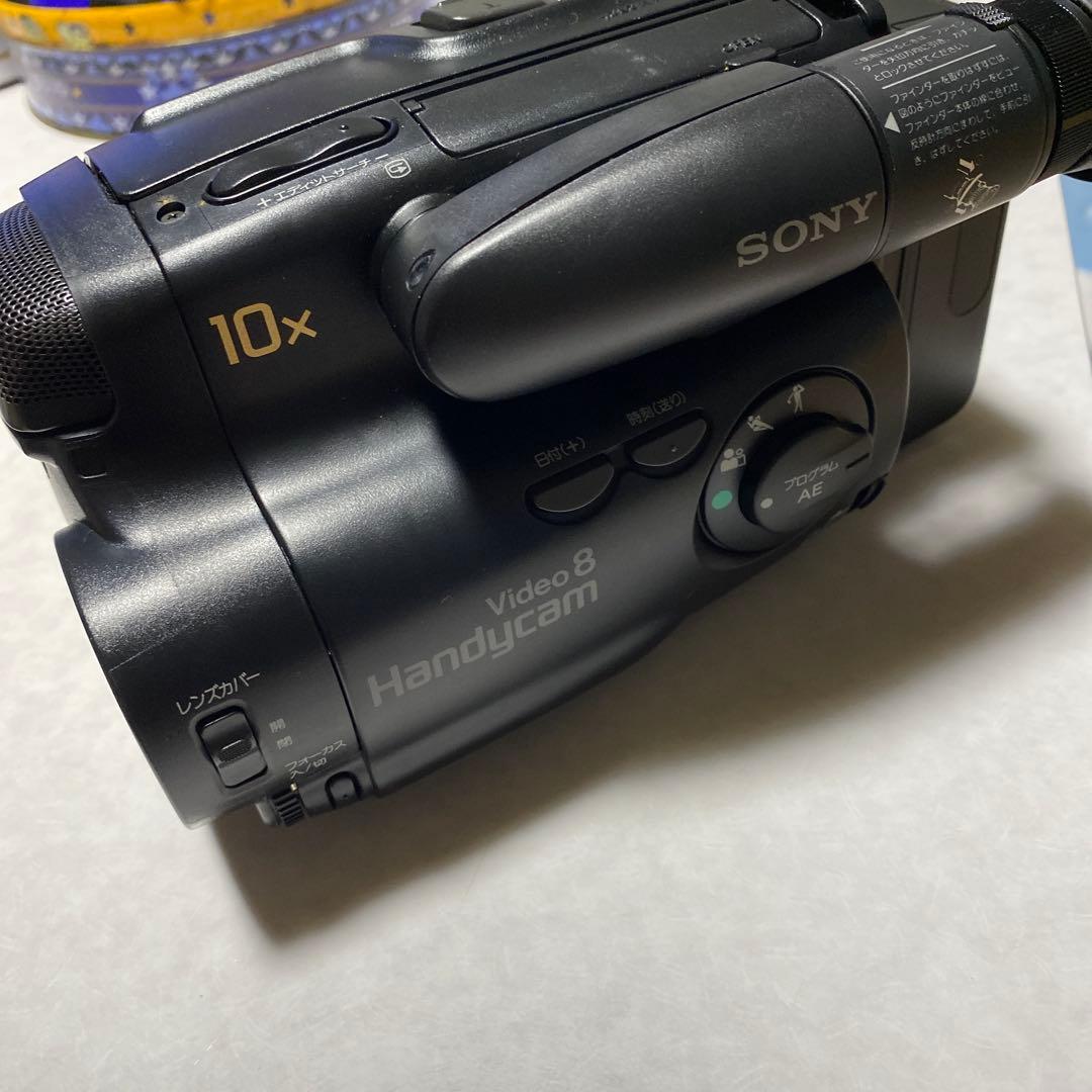 SONY Video8 ビデオカメラ　CCD-TR212 ①
