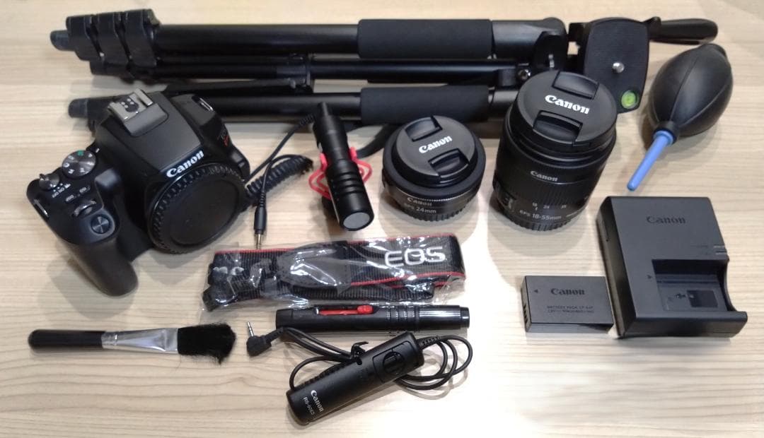 デジタルカメラ Canon EOS Kiss X10 / REBEL SL3 / 200D II