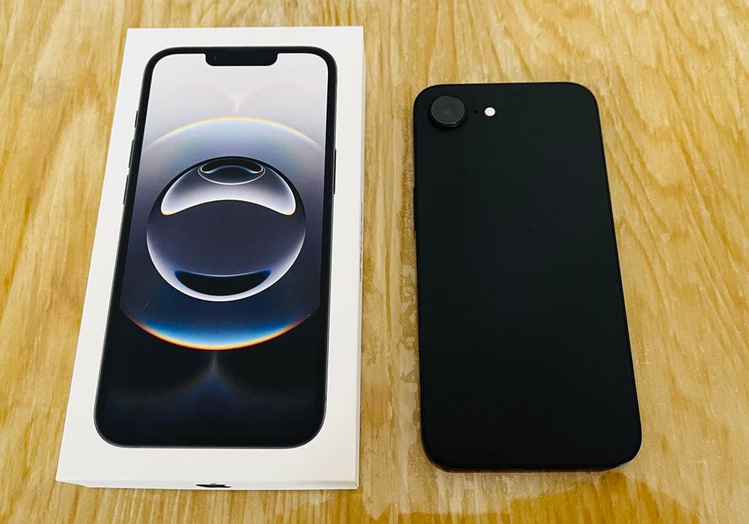 iPhone16e 256GB ブラック 付属品未使用 ケース付き