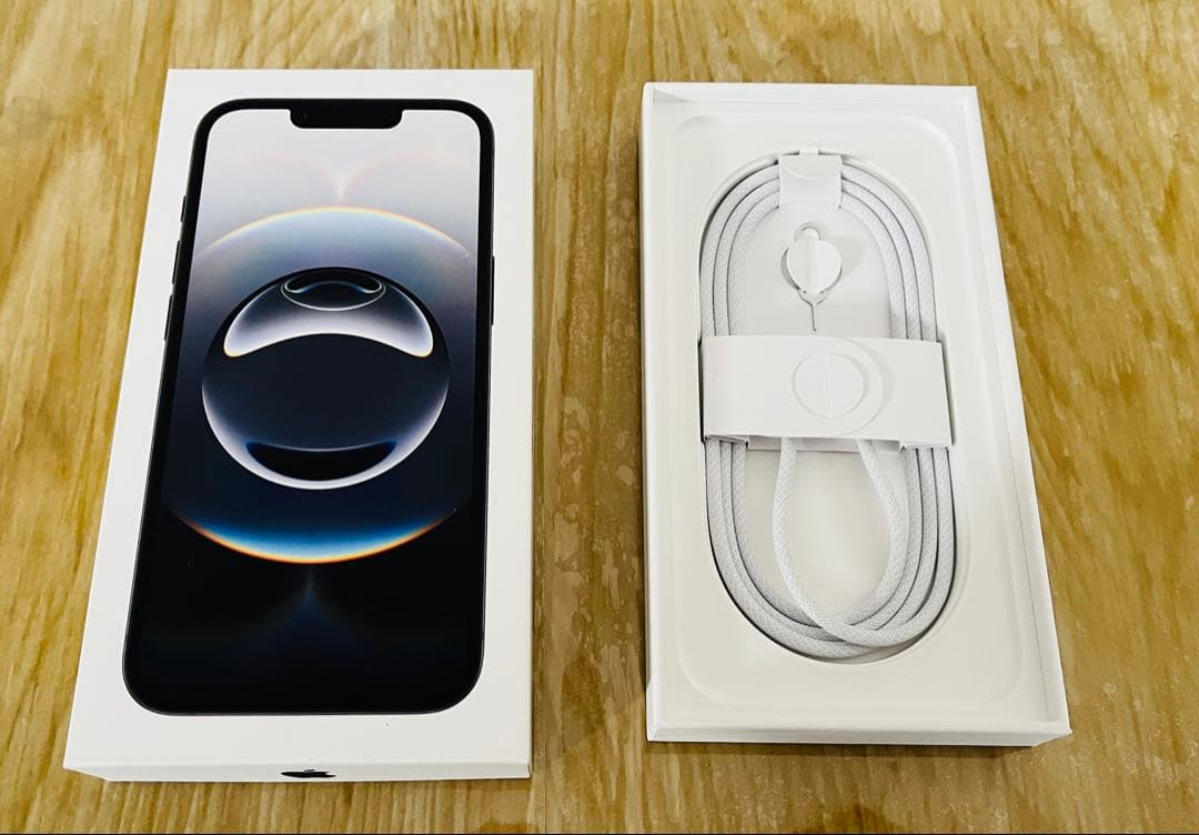 iPhone16e 256GB ブラック 付属品未使用 ケース付き