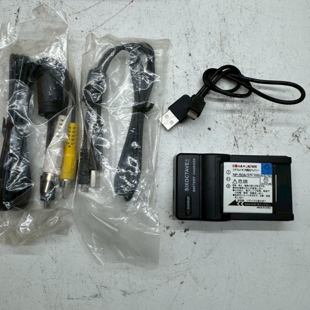 T◆　FUZIFILM　Finepix　ブラック　Ｆ100fd　デジタルカメラ