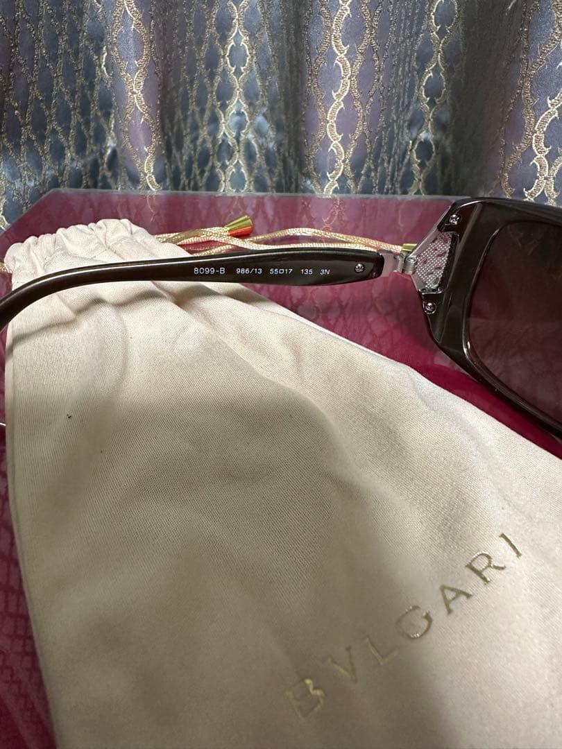 マロン様 新品. 未使用 BVLGARI 装飾付きブラウンおしゃれなサングラス