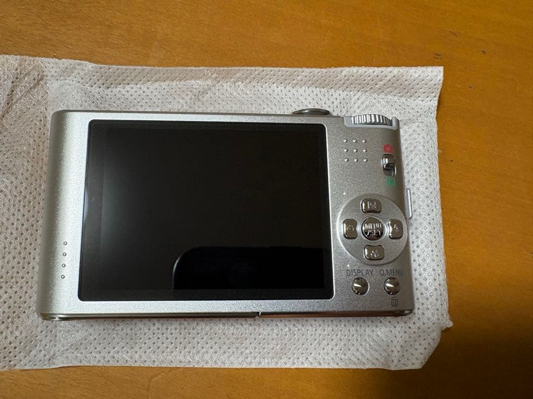 Panasonic LUMIX FX66 シルバー