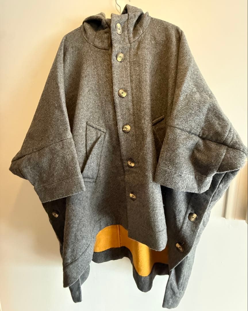 Vivienne Westwood アングロマニアポンチョフードコート