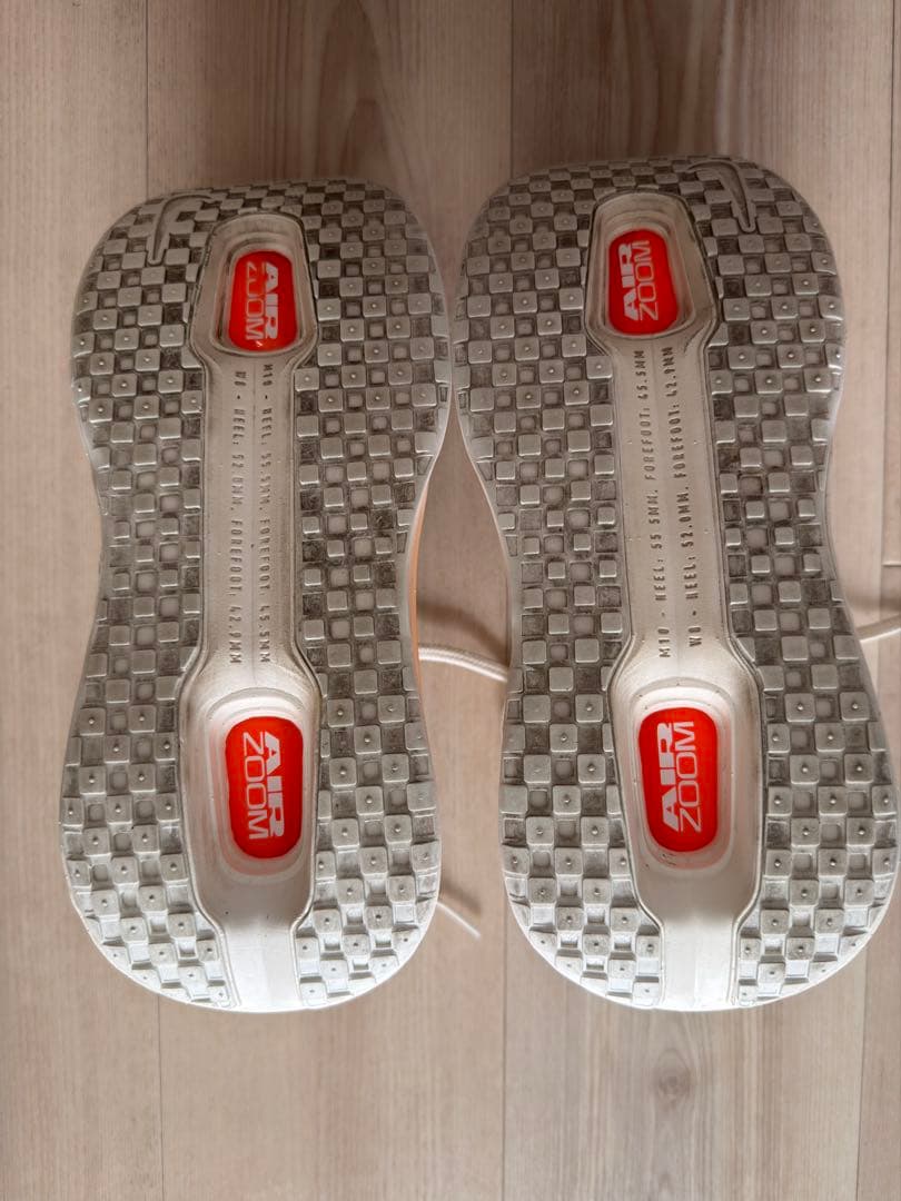 <走行10km> NIKE ボメロプレミアム　25.5