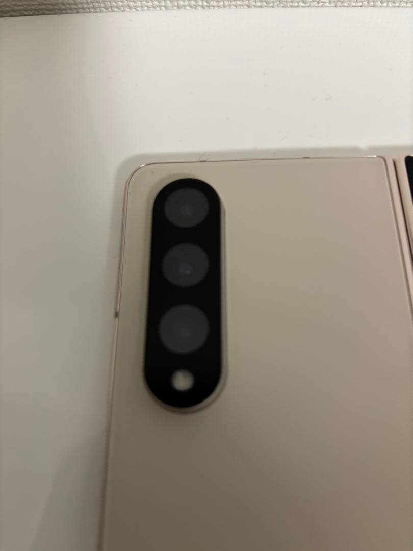 【中古品】Galaxy Z Fold 4 香港版 256GB ベージュ色