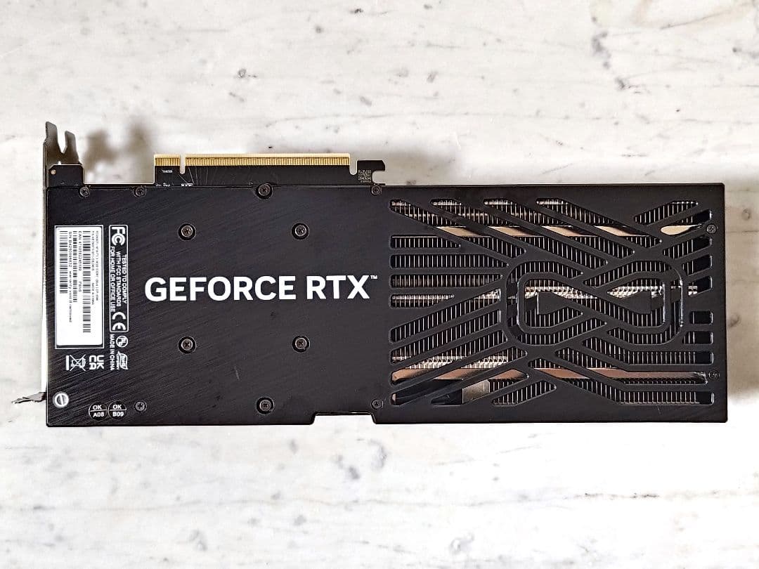 【3連ファン】Palit GeForce RTX5060Ti (16GB)