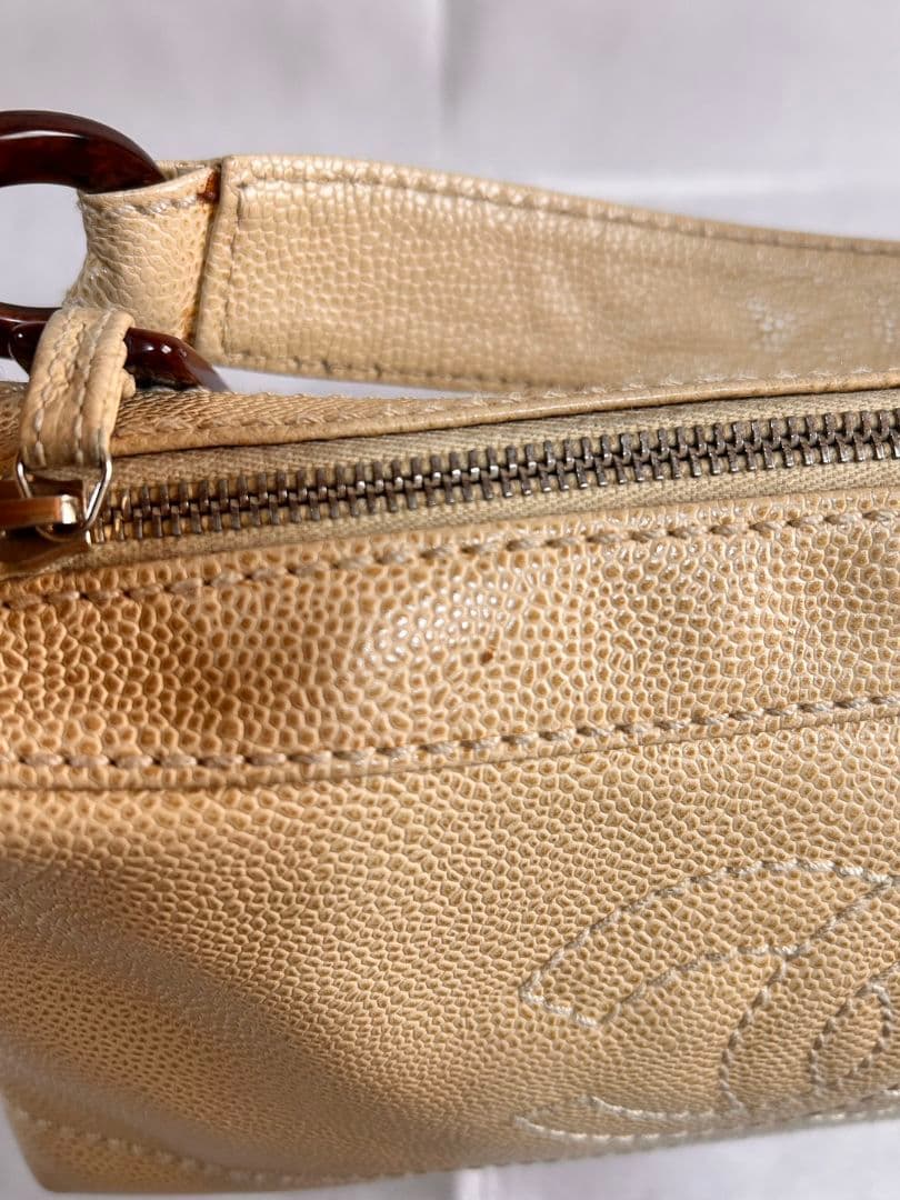 CHANEL ベージュ べっ甲風バッグ