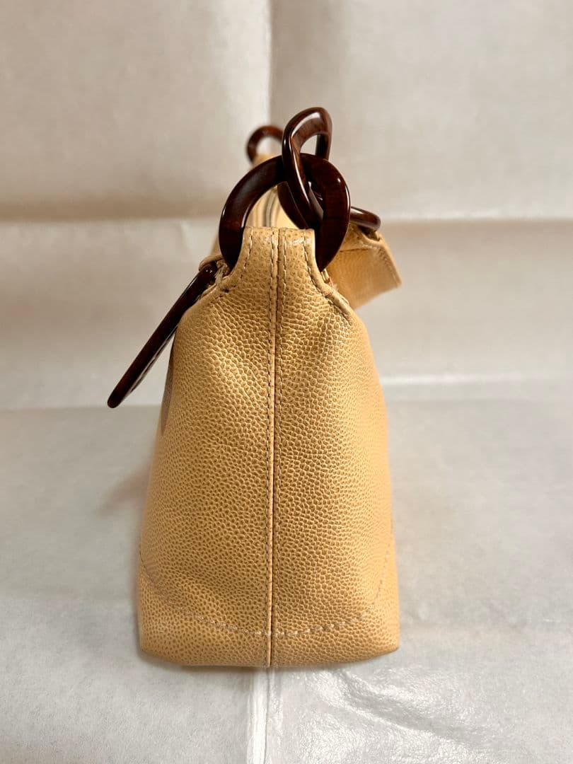 CHANEL ベージュ べっ甲風バッグ