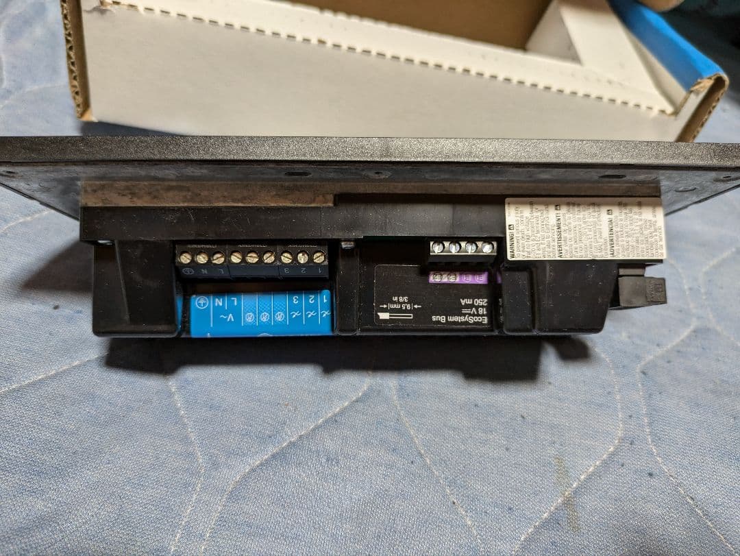 LUTRON GRAPIK Eye QS with Ec System 調光器