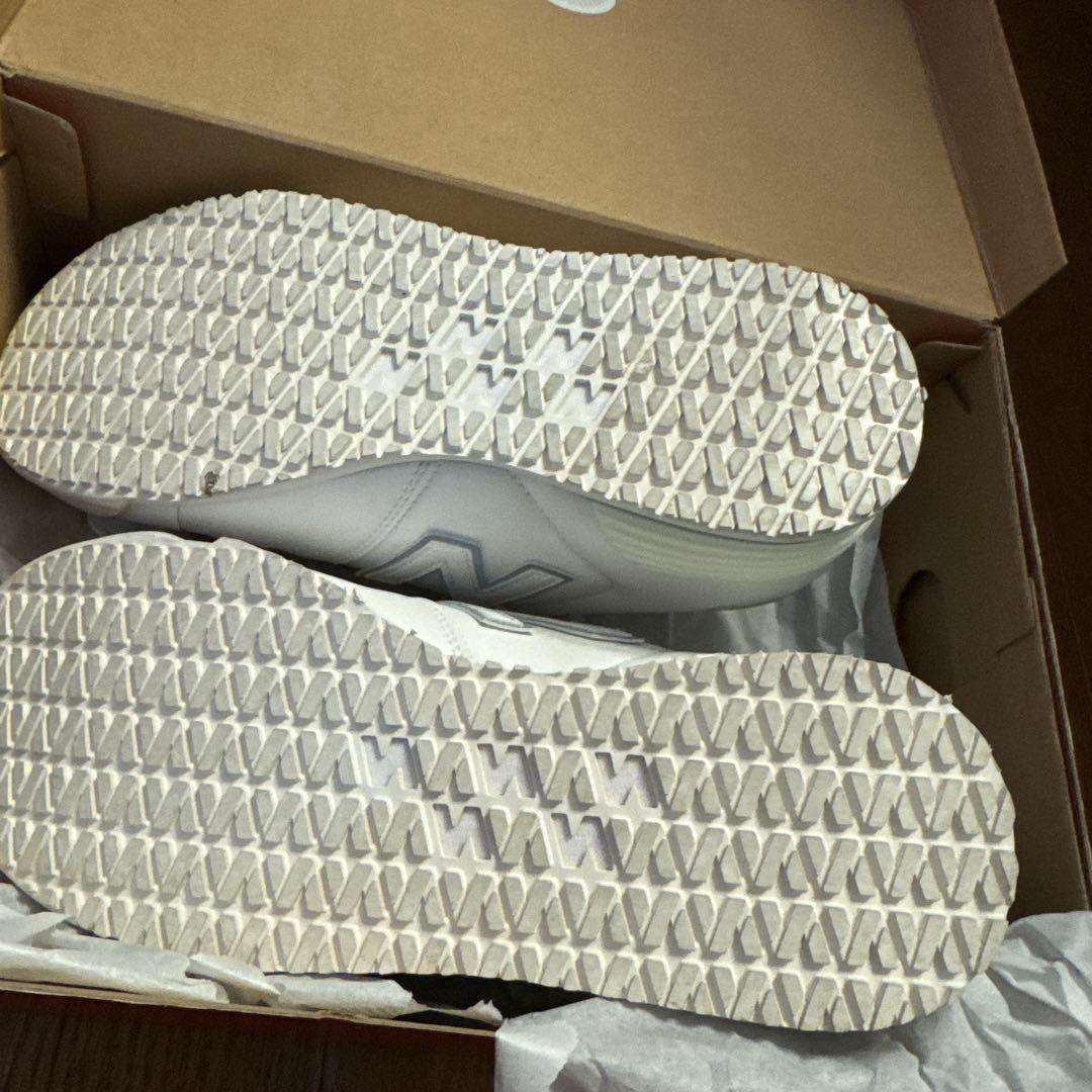 24.5センチNew Balance ホワイト スニーカー安全靴JSAA A種