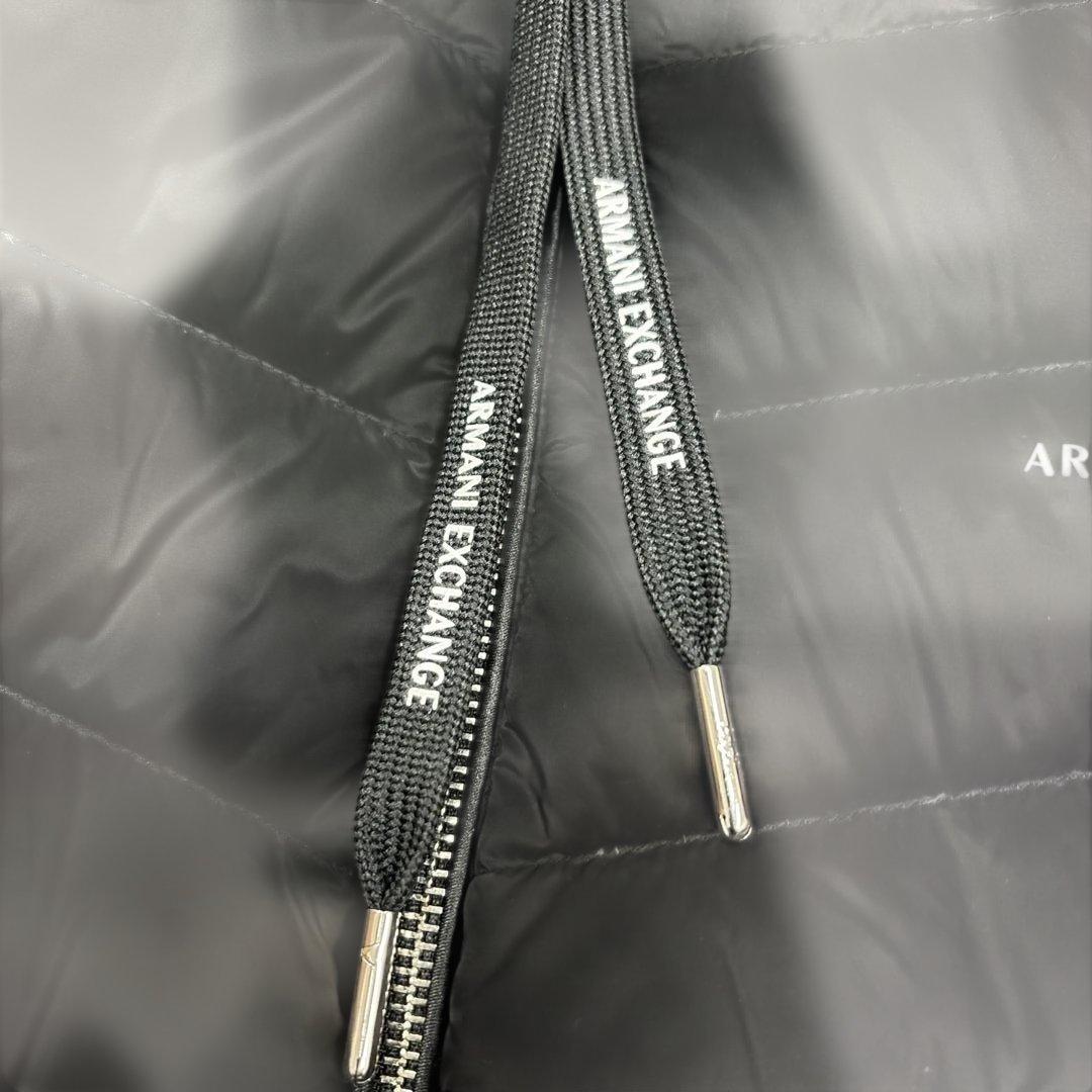 アルマーニエクスチェンジ　ダウン