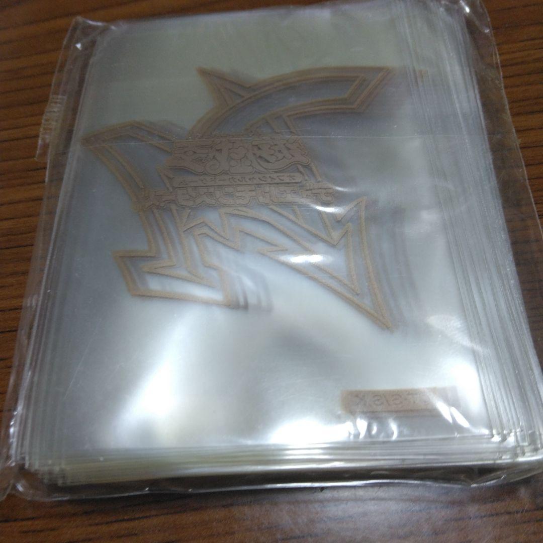 遊戯王　アカデミアスリーブ　金ロゴ