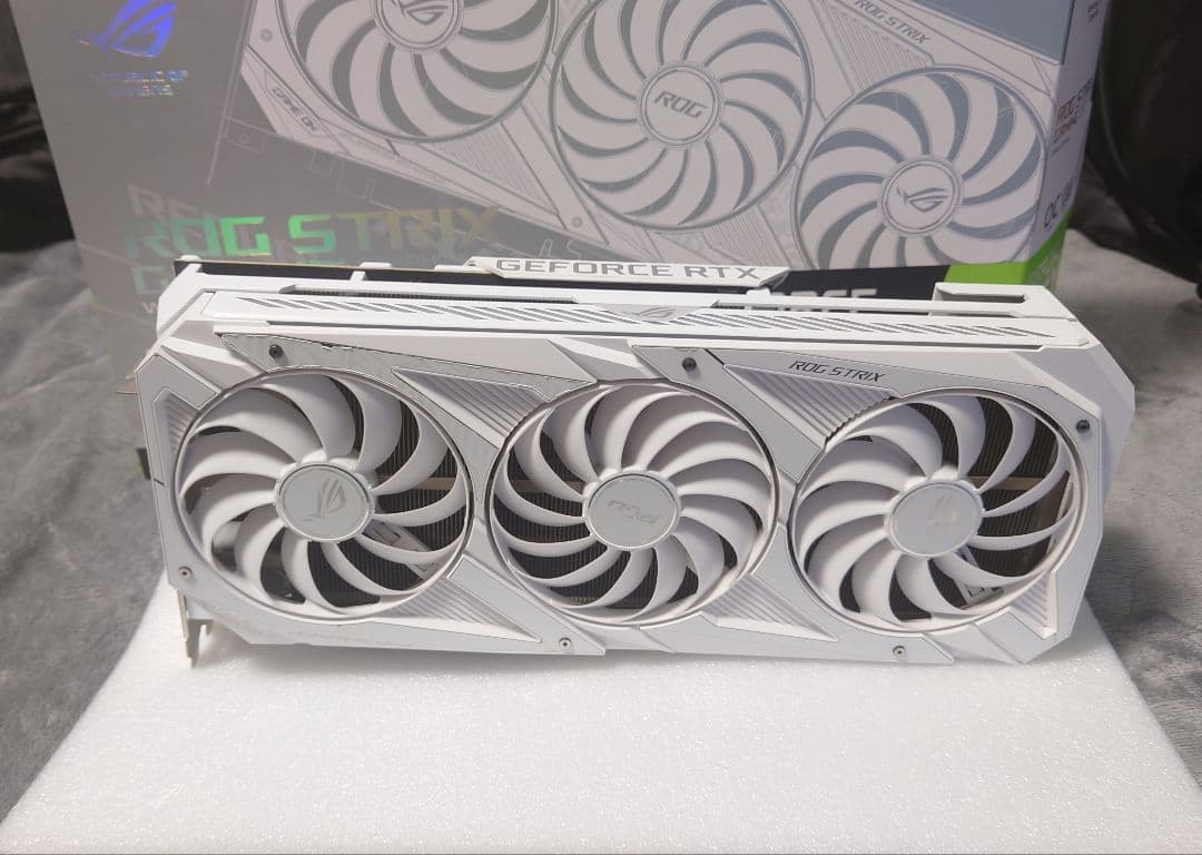ASUS ROG STRIX GeForce RTX 3080 ホワイトED