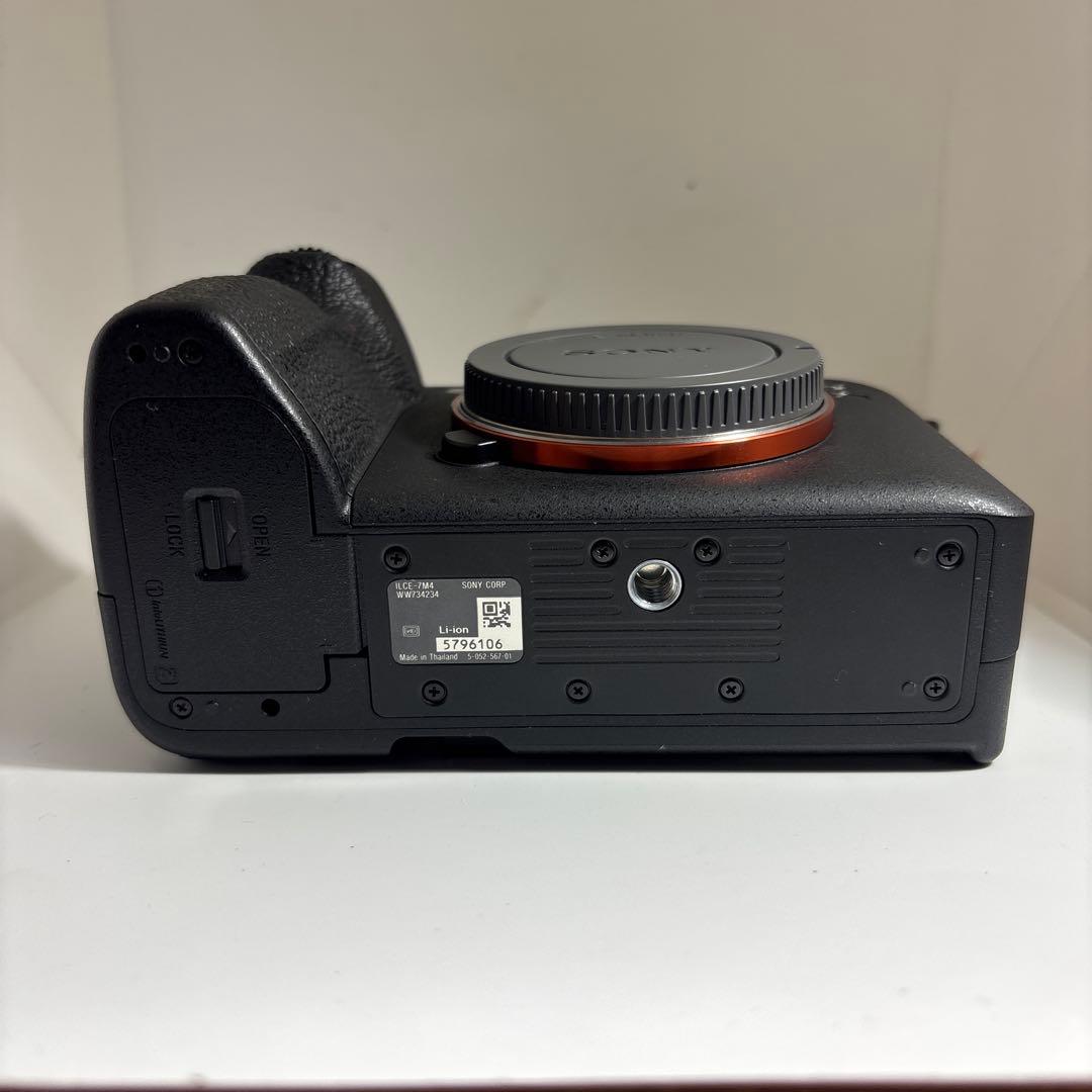 SONY α7IV 【シャッター回数1650回】　【CFexpress付き】
