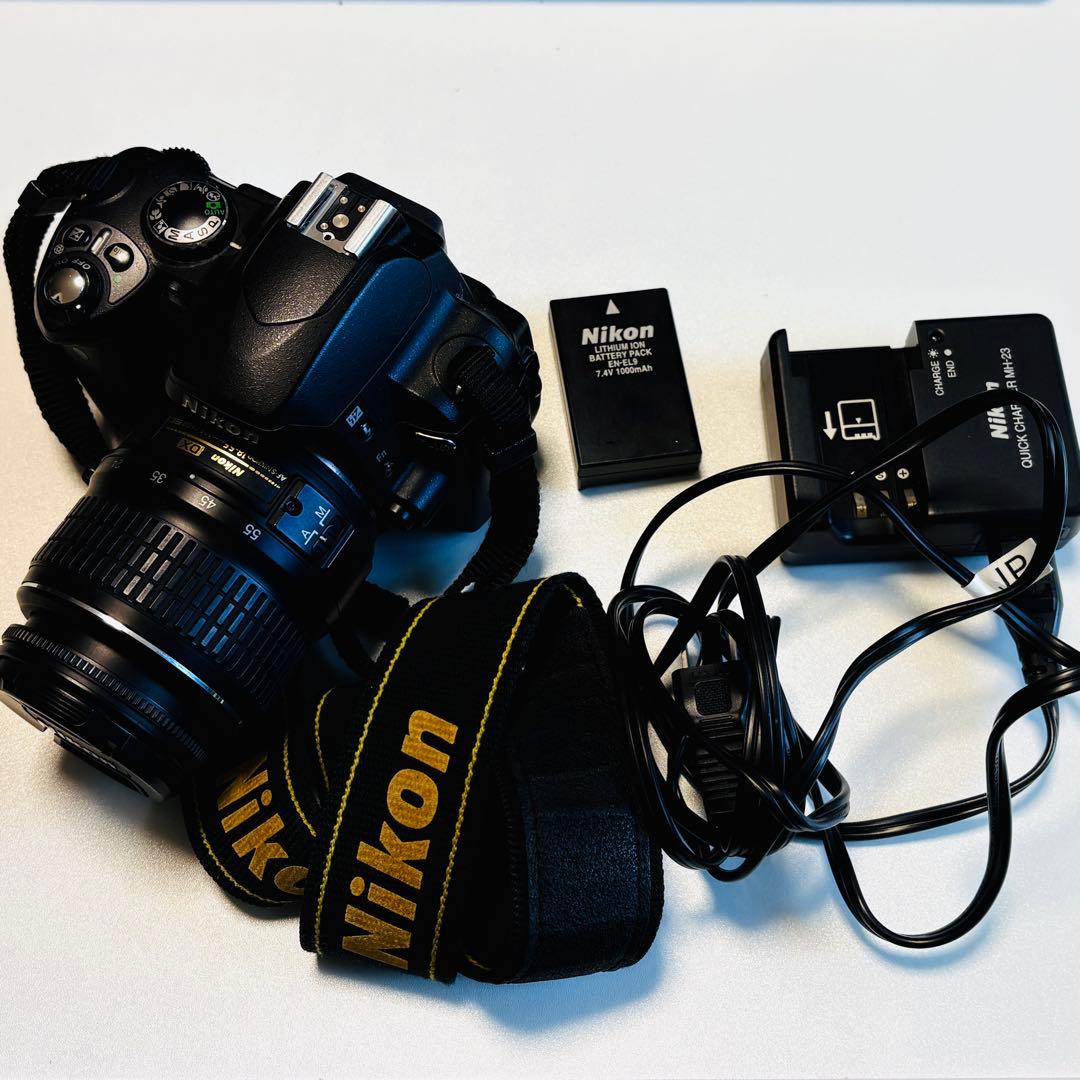 Nikon デジタル一眼レフカメラ D40 レンズ付き