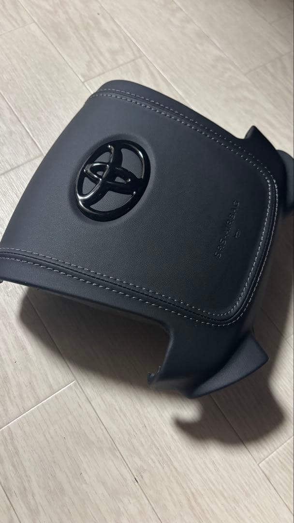 トヨタ ハイエース200系　エアバック　カバー　ハンドル　カバー