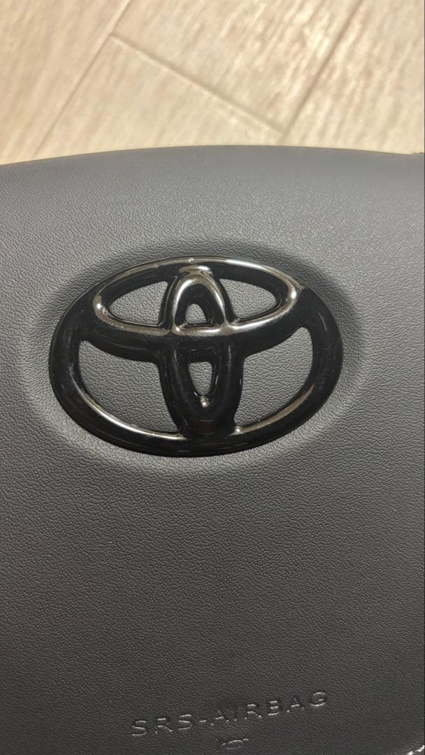 トヨタ ハイエース200系　エアバック　カバー　ハンドル　カバー