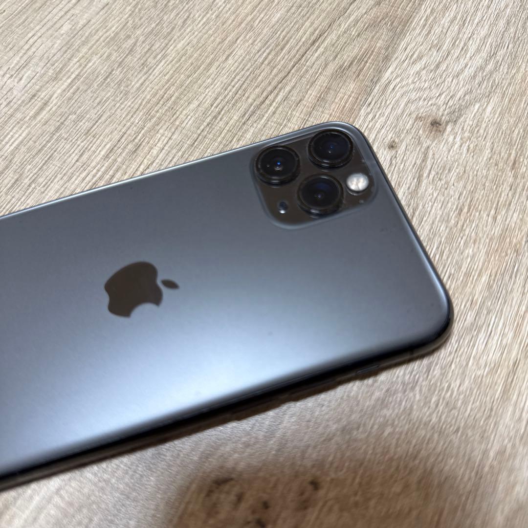 iPhone 11pro au 64ギガ