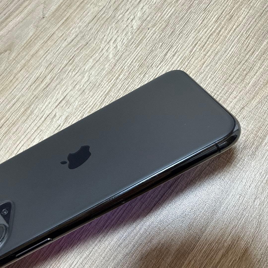 iPhone 11pro au 64ギガ