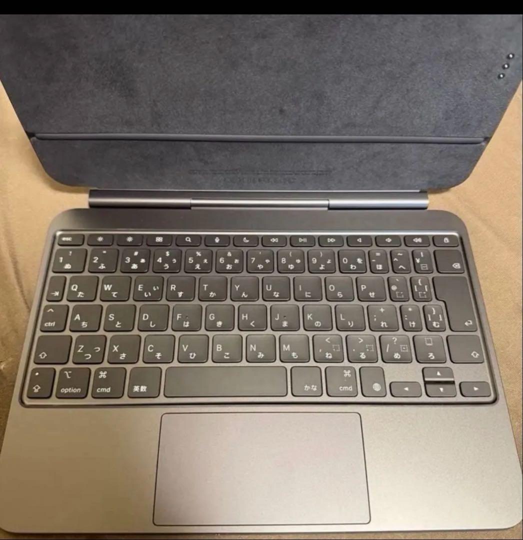 マジックキーボード　iPad pro 11 m4/m5 開封済み