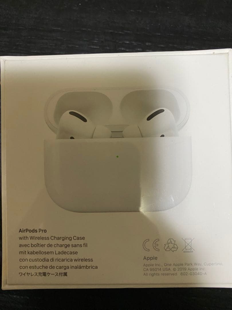AirPods Pro ワイヤレス充電ケース付き