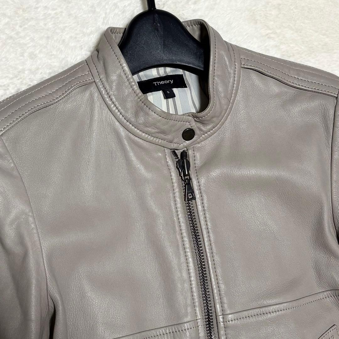 極美品 セオリー レザージャケット シングルライダース 羊革 グレージュ S