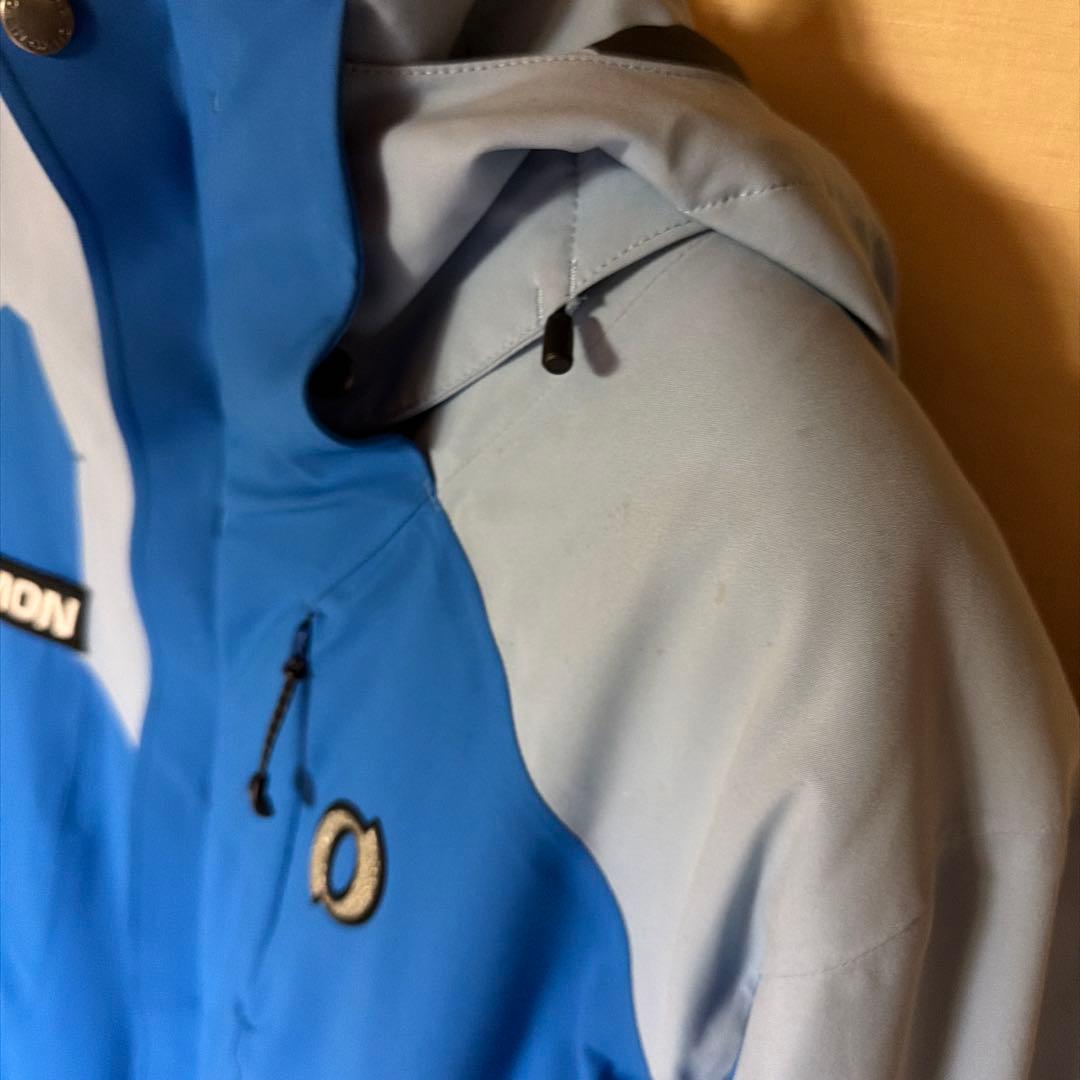 オンヨネスキーウェア 青色 フード付き