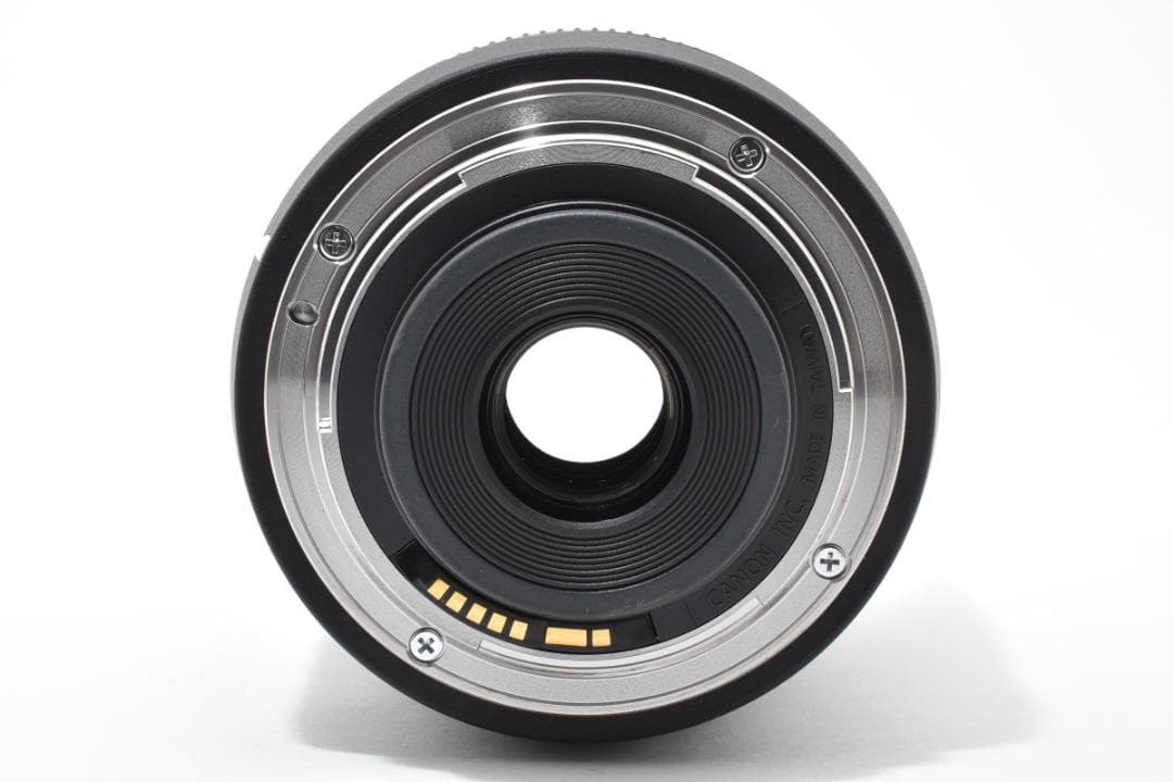 ★極美品★キヤノン EF-S 18-135 f3.5-5.6 IS USM