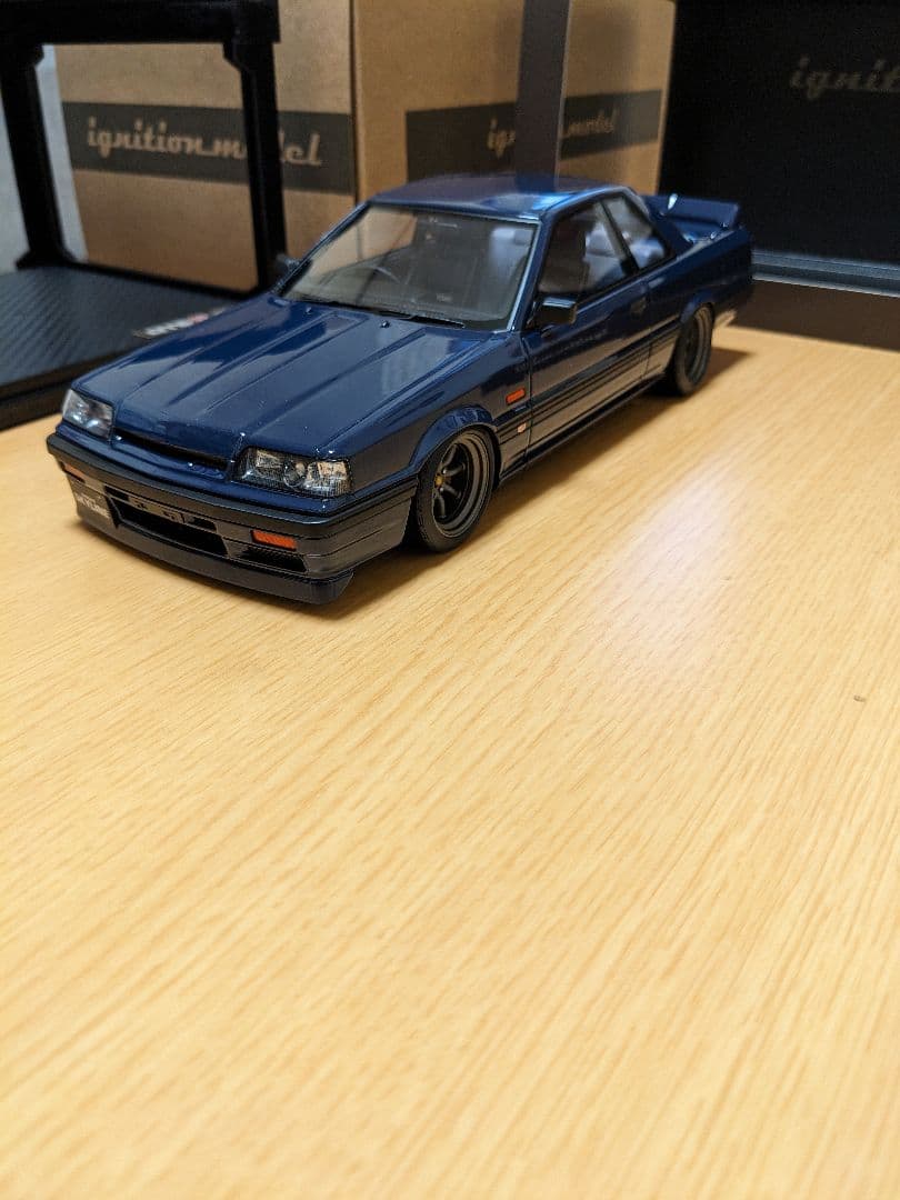 イグニッションモデル1/18　ニッサン スカイライン GTS-R(R31)