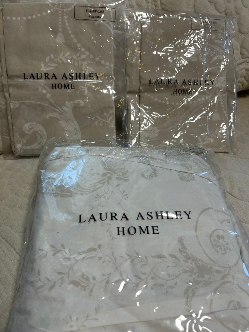 ローラアシュレイ 掛け布団カバー　ダブル　ピローケース2枚