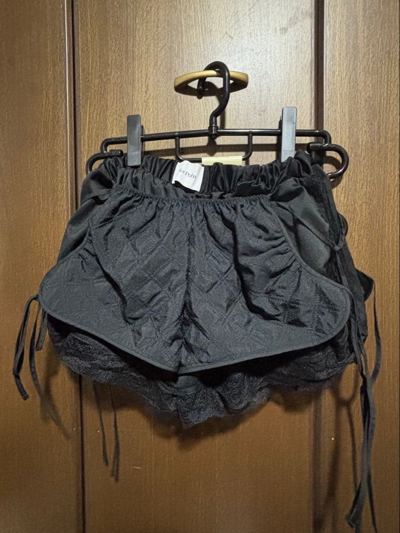her praha キルティングショートパンツ