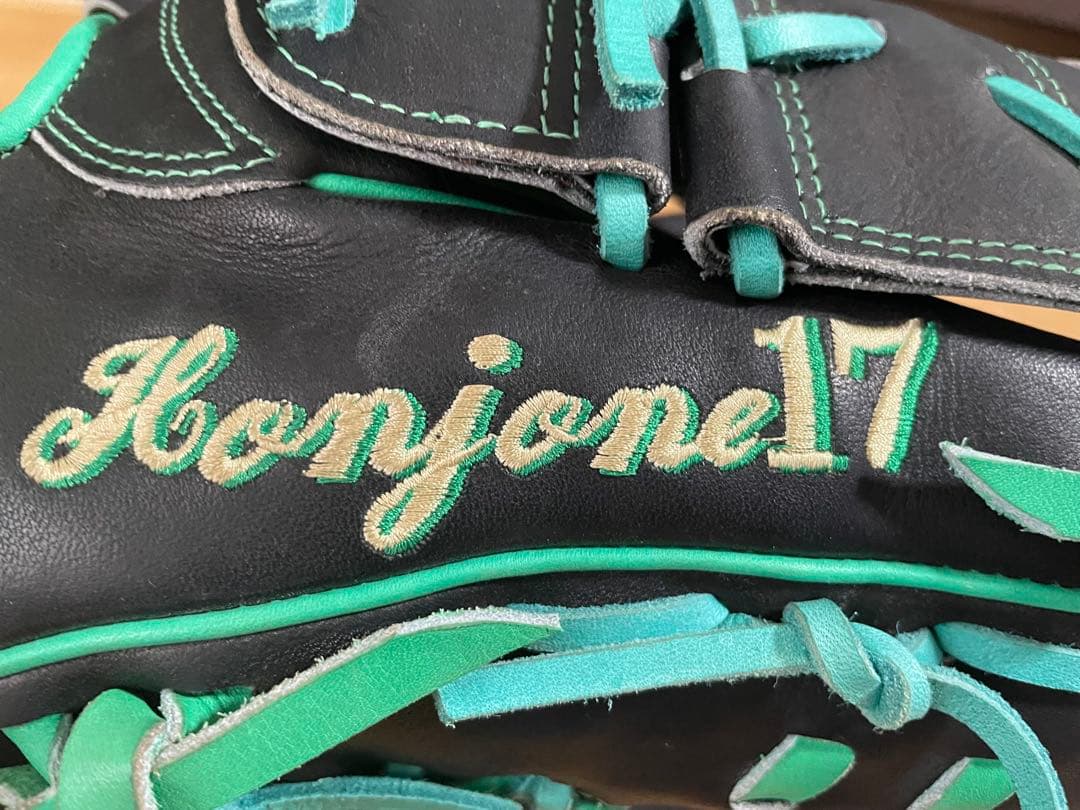 ミズノ　オーダー投手用グローブ