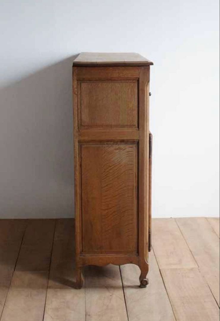 アンティーク　キャビネット