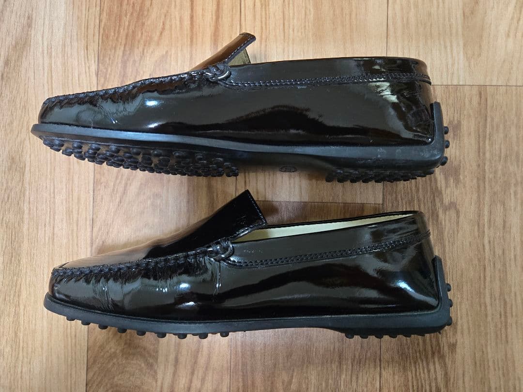 007　TOD'S 　ドライビングシューズ エナメル