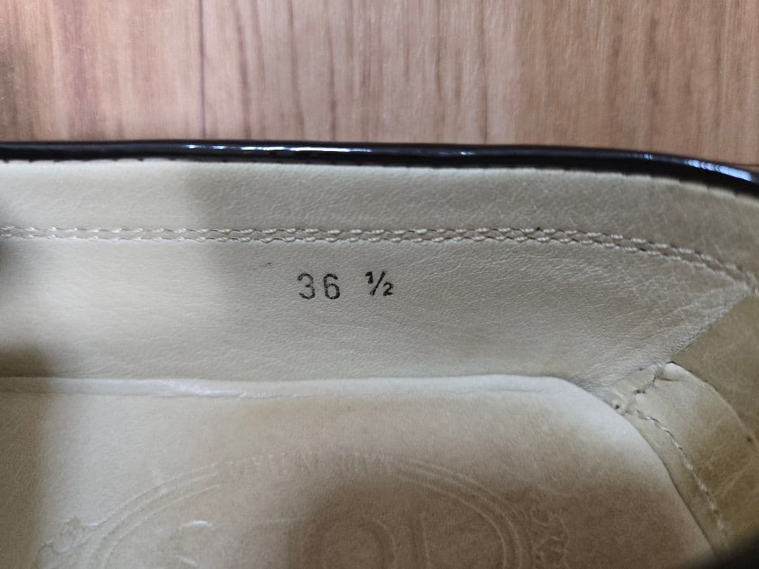 007　TOD'S 　ドライビングシューズ エナメル