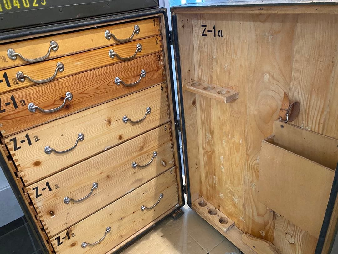 （粗大ゴミ予定のため最終値下げ）ミリタリーボックスVz.80（1980年代）