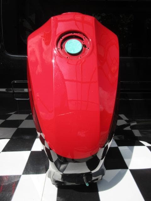 Kawasaki GPZ900R GPZ750R ガソリンタンク 中古良品