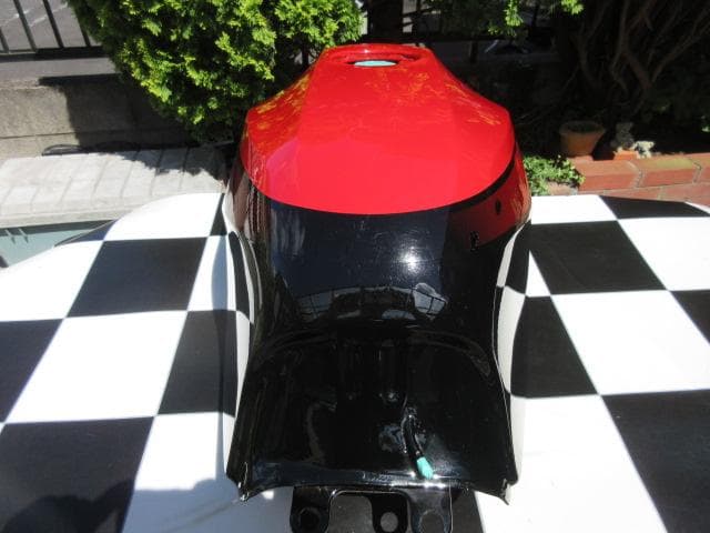 Kawasaki GPZ900R GPZ750R ガソリンタンク 中古良品