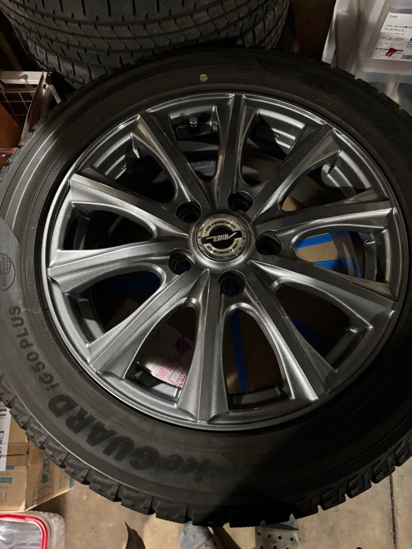 即購入 スタッドレスタイヤ バリ山 ヨコハマタイヤ