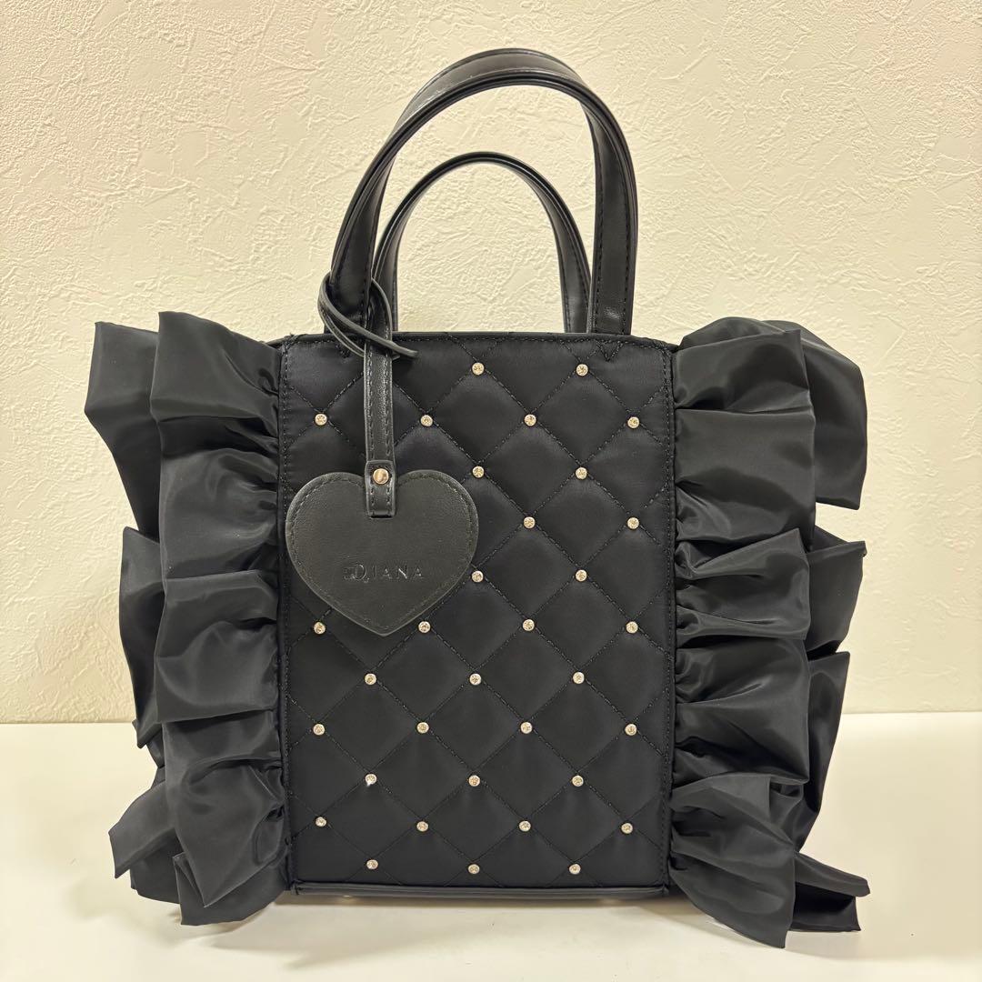 DIANA ダイアナ フリル付き キルティングバッグ ブラック