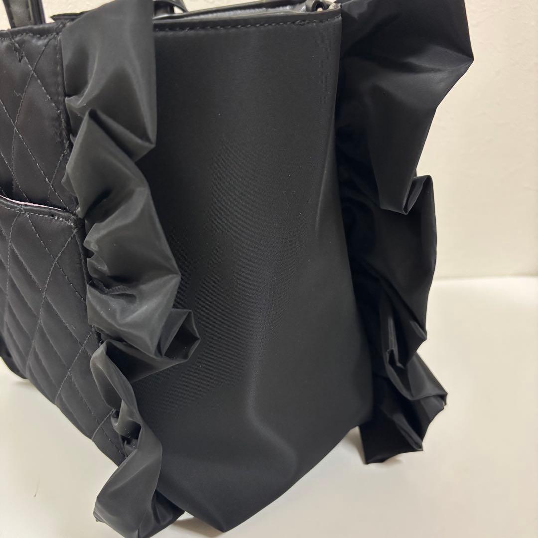 DIANA ダイアナ フリル付き キルティングバッグ ブラック