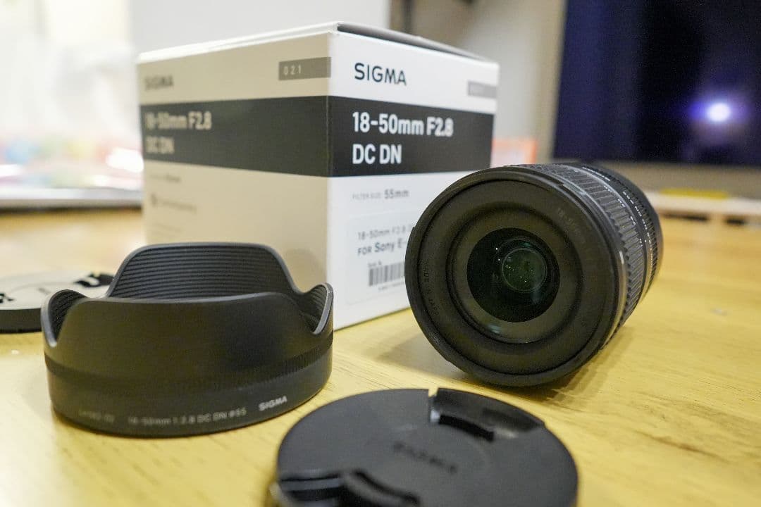 【美品】SIGMA 18-50mm F2.8 DC DN ソニーEマウント