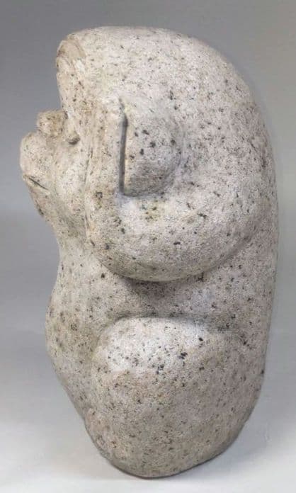 三猿の石像彫刻（見ざる、言わざる、聞かざる）