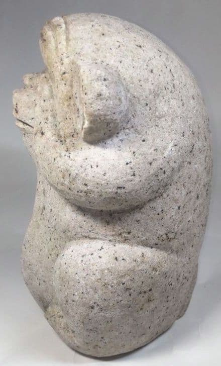 三猿の石像彫刻（見ざる、言わざる、聞かざる）