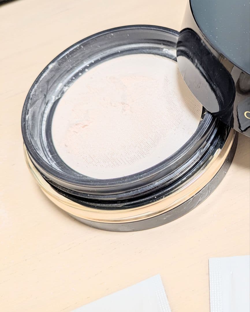 みみ　ほぼ未使用　美品　クレ・ド・ポーボーテ　プードルトランスパラント