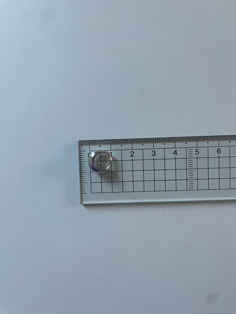 TOM WOOD 片耳ピアス