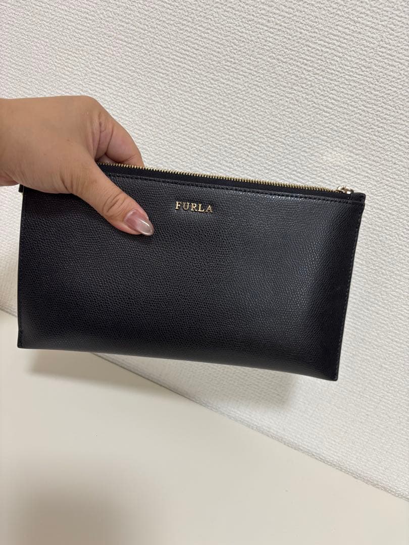 FURLA フルラ クラッチバッグ ポーチ ブラック レザー 美品 高級感