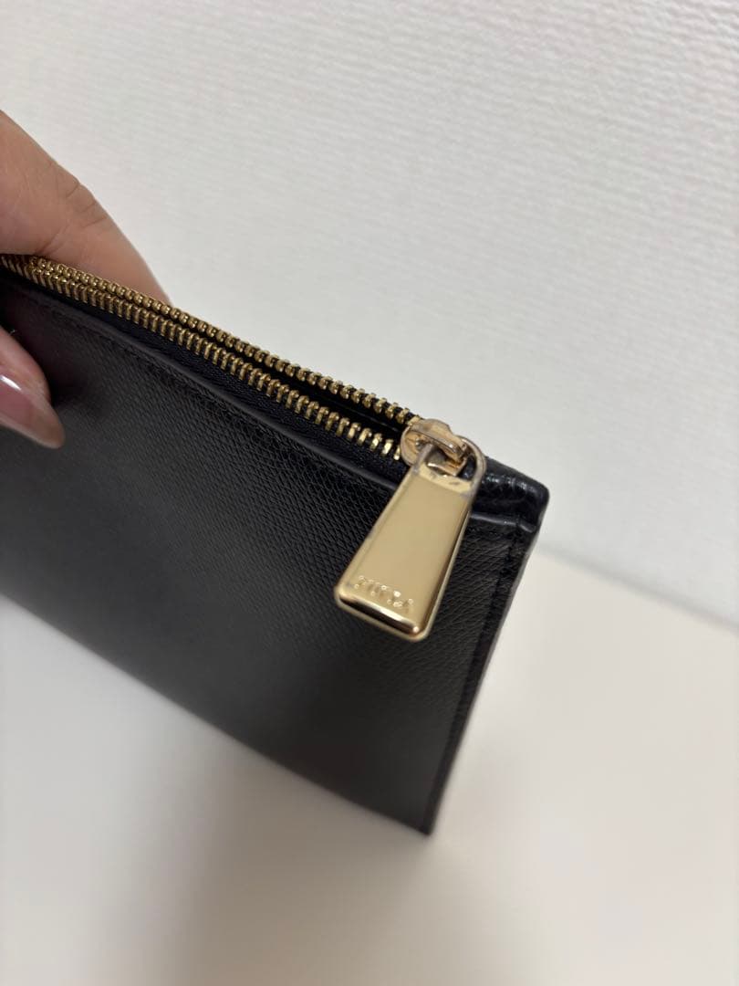 FURLA フルラ クラッチバッグ ポーチ ブラック レザー 美品 高級感